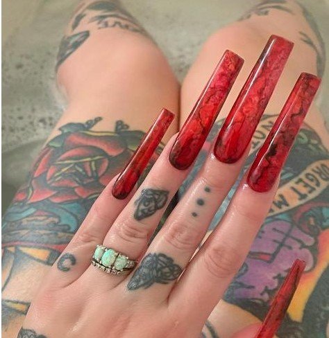 Blood-Flowing Vampire Nails