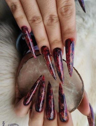 Vampire Stilleto Nails