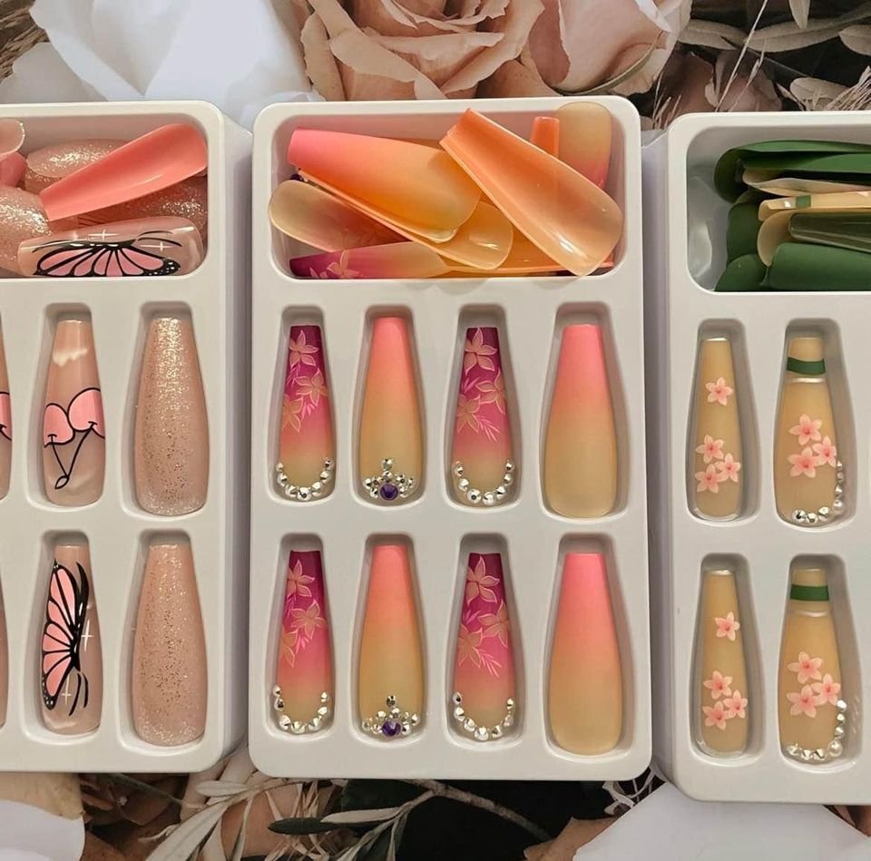 Reusable Press-On Nails 