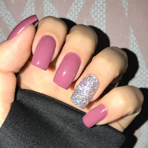 Loose Glitter on Nails