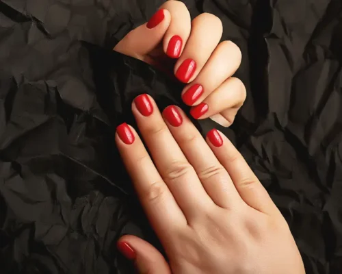 Matte vs. Glossy Nails: A Side by Side Comparsion