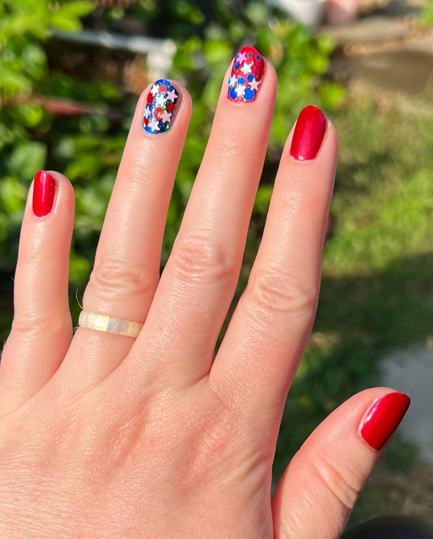 4th of july nails glitter